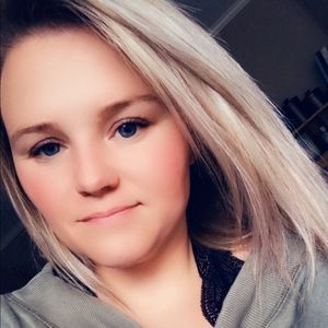 Meet your Posher, Alisha